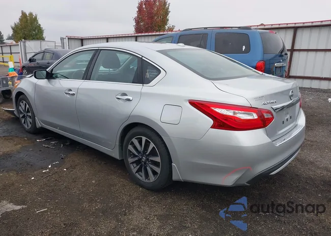 1N4AL3AP5GC238952: 43575284