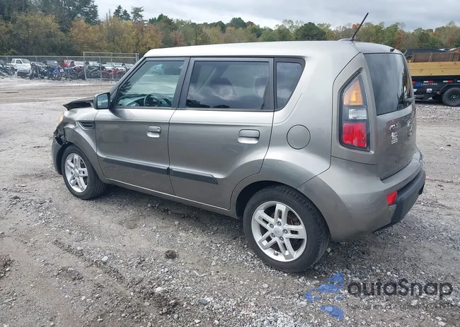 KNDJT2A29A7042750: 43575289