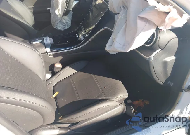 W1KAF4HB0RR203551: 43576064