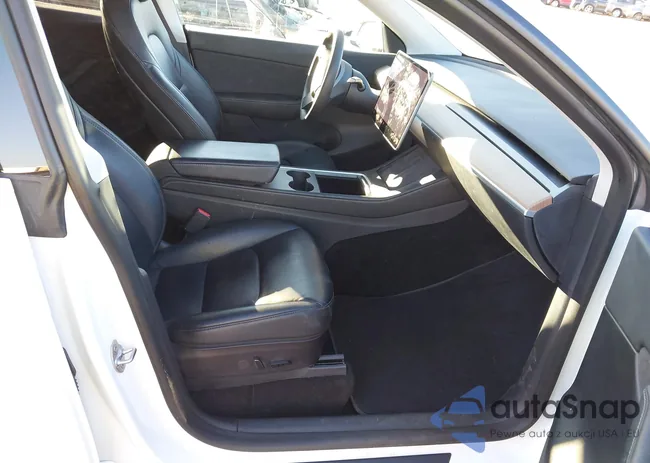 5YJYGDEE4MF222977: 43577432