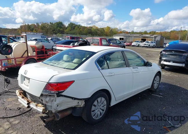 1HGCP26348A070419: 43577604