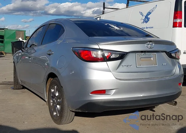 3MYDLBYV8LY714975: 43577812