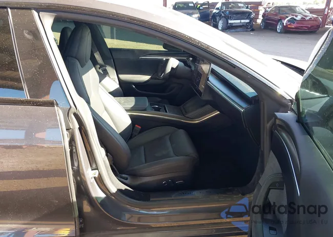 5YJSA1E64MF441775: 43577311