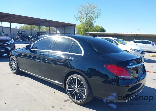 55SWF8DB8LU323381: 43578642