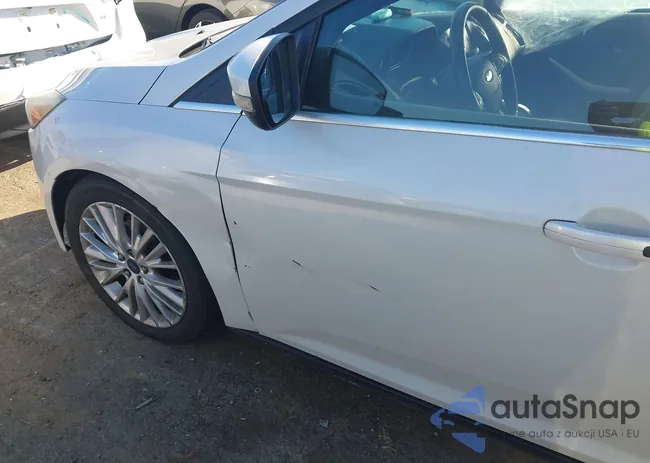 1FADP3N25FL216058: 43578877