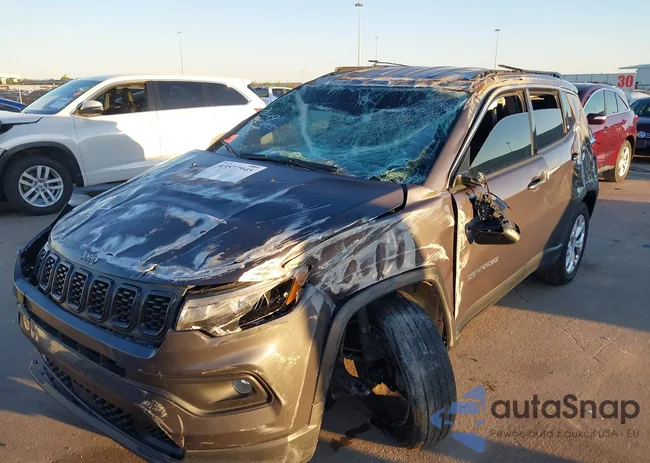 3C4NJDBN0RT132596: 43577945