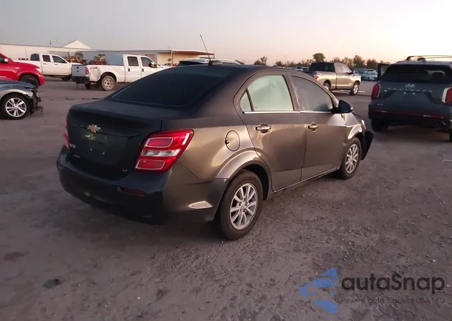 1G1JD5SH8H4130467: 43578013