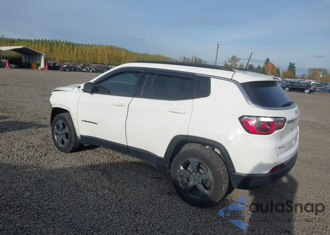 3C4NJDBB5JT207710: 43578049