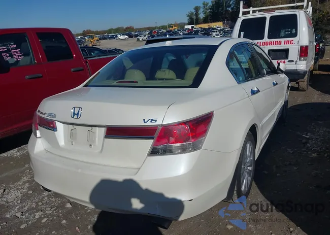 1HGCP3F89BA001766: 43578082