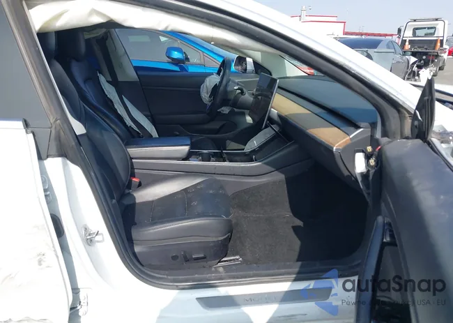 5YJ3E1EA8LF804543: 43578255