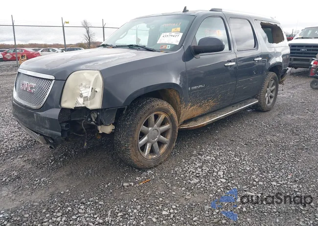 1GKFK66858J173074: 43579427