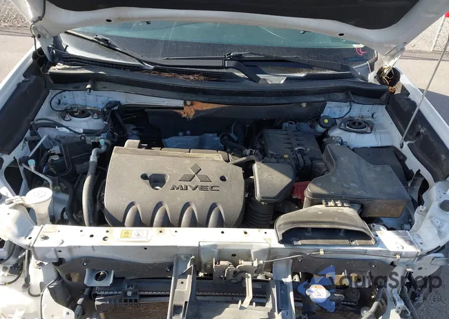 JA4AD3A33GZ061040: 43579799