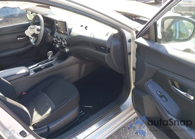 3N1AB8CV0LY237931: 43579203