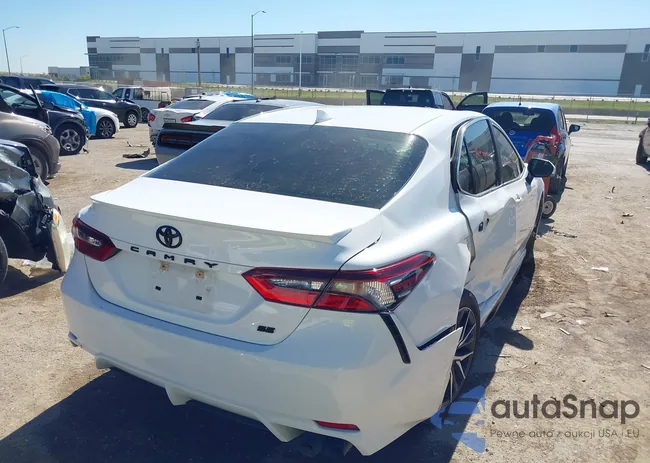 4T1T11AK8NU621157: 43580653