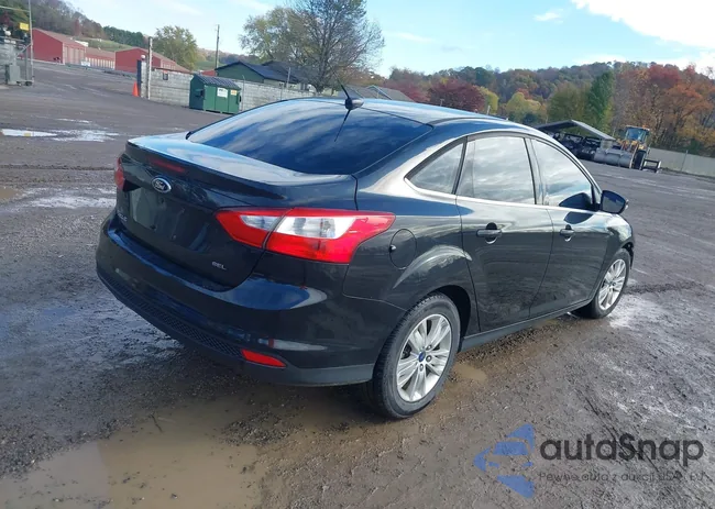 1FAHP3H26CL367807: 43581373