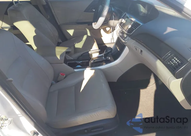 1HGCR2F82DA076834: 43581524