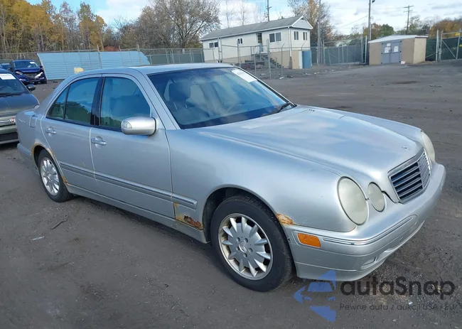 WDBJF65J3YB155941: 43581557