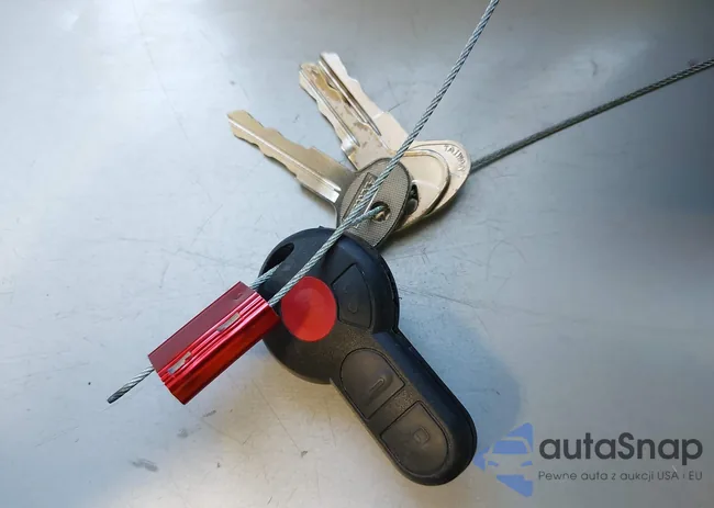 3VWRA81H8XM221227: 43581757