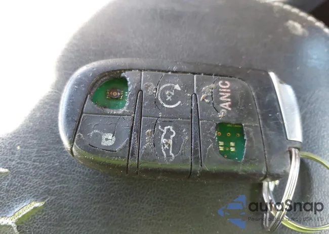 2C3CDXCT8FH729372: 43581077