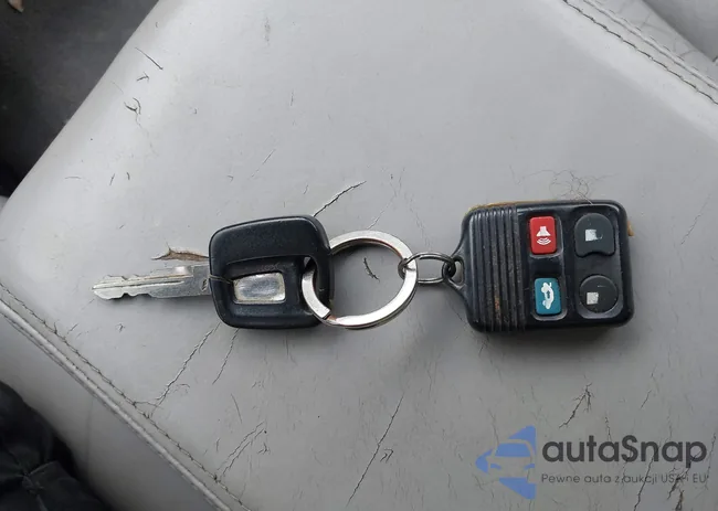 1LNHM82W92Y657970: 43581080