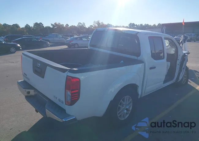 1N6AD0EV2JN744813: 43581106