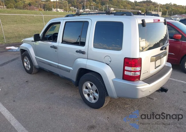 1C4PJMAKXCW104290: 43581131