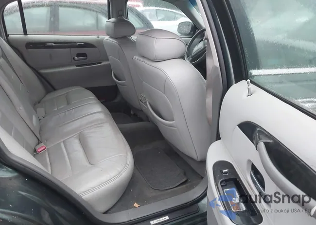 1LNFM82W4WY734984: 43581235