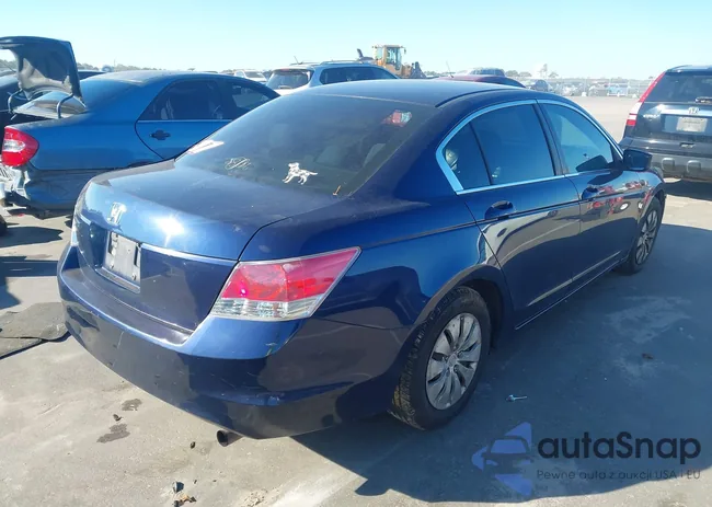 1HGCP2F39AA044517: 43581259