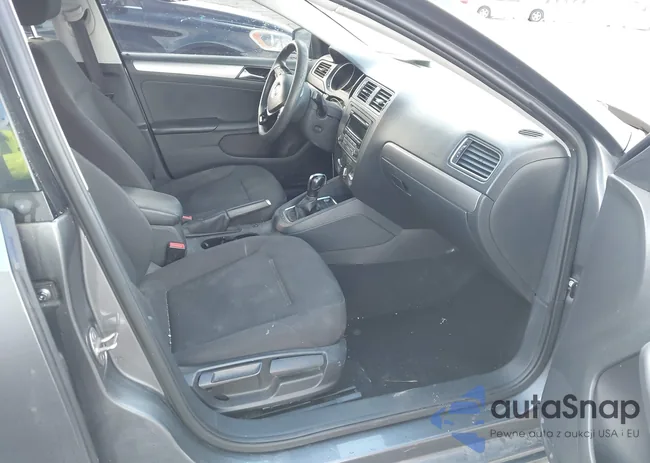 3VWD17AJ7FM285278: 43582358