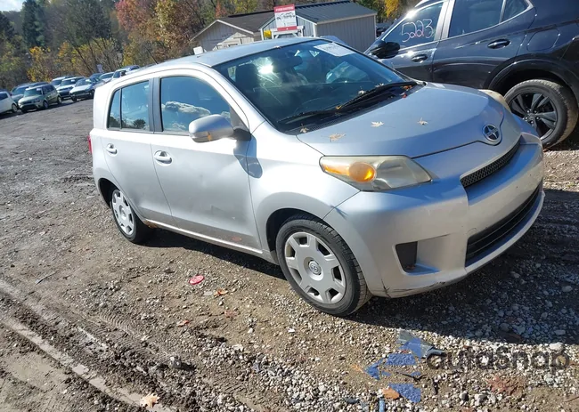 JTKKU10428J024952: 43582353