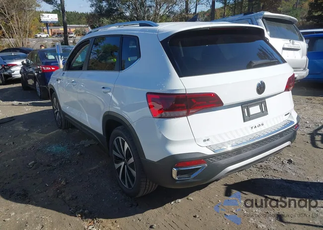 3VVPX7B28NM039412: 43582413