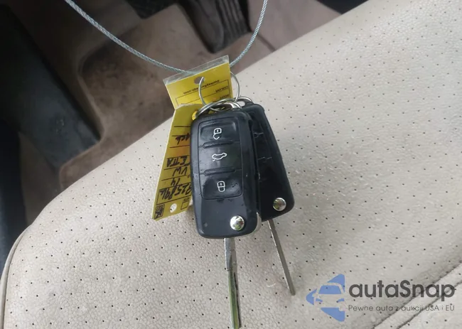 3VWD07AJ2EM411273: 43582680