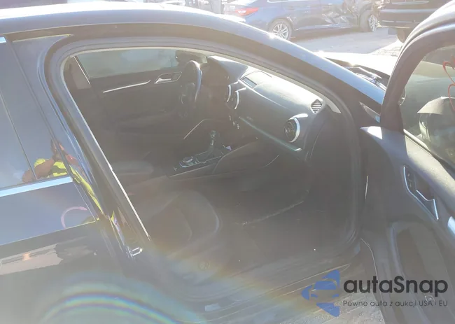 WAUEFGFF7F1018844: 43581943