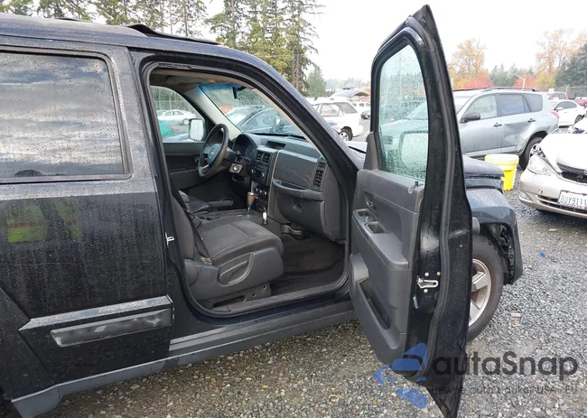 1J8GP28K69W503644: 43582174