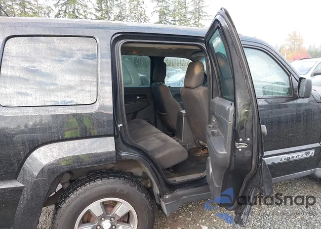 1J8GP28K69W503644: 43582174