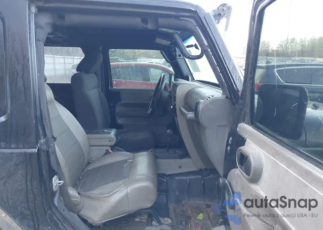 1J4FA24169L730474: 43582243