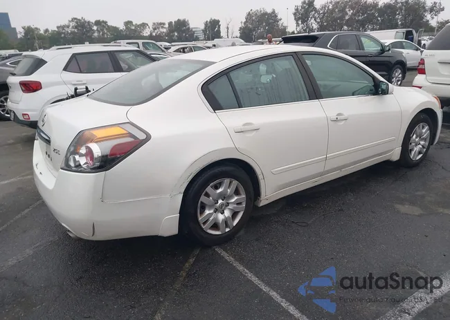 1N4AL2AP5CN413466: 43583629