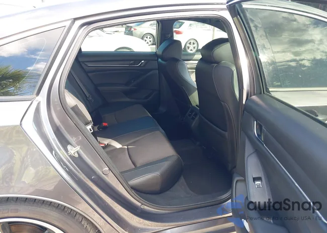 1HGCV2F33KA019975: 43583701