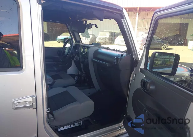 1J4BA3H1XAL207316: 43583744