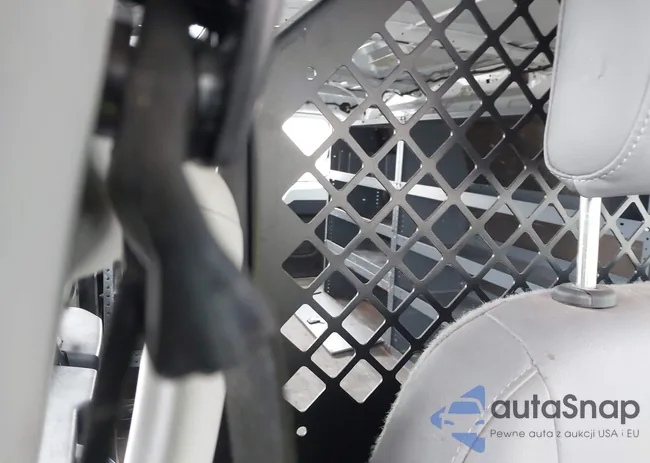 1FTNR2ZM1FKA22745: 43582919