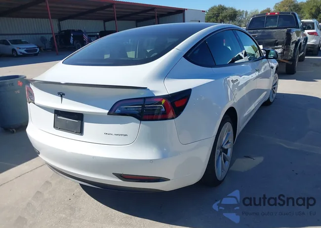 5YJ3E1EB2NF288093: 43584460