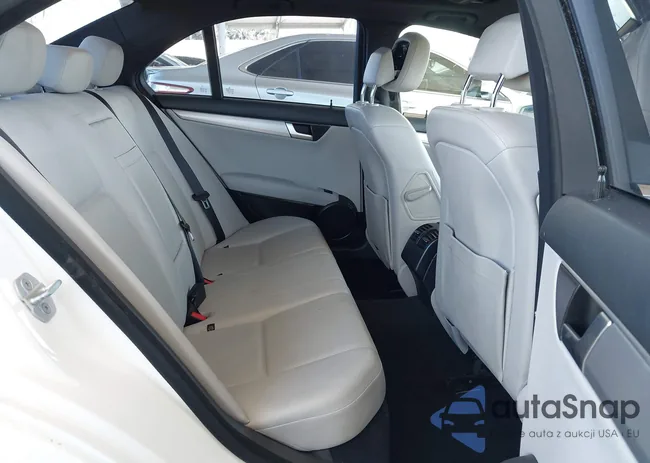 WDDGF4HB3DR272141: 43584571