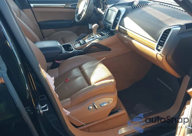 WP1AE2A28ELA50800: 43584853