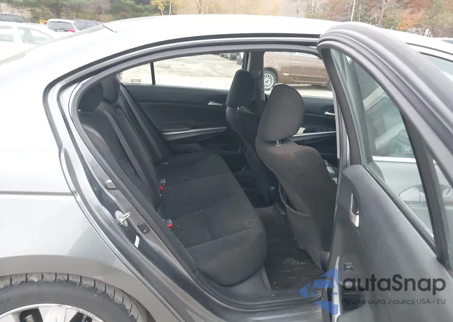 1HGCP26758A076653: 43584210