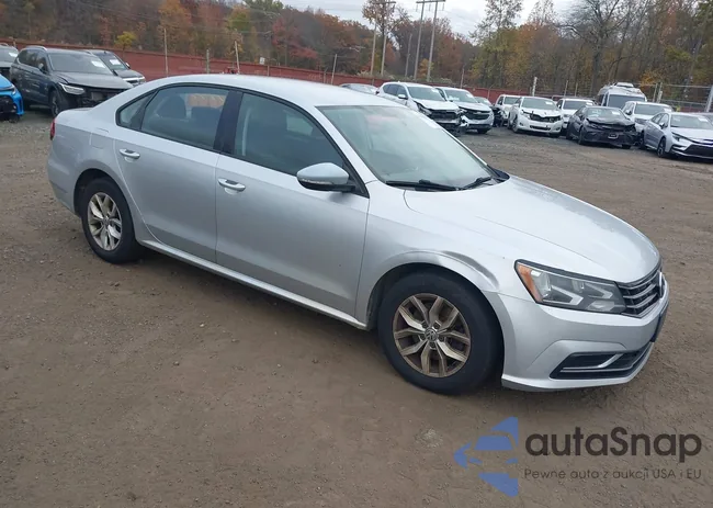 1VWAA7A37JC001792: 43584307