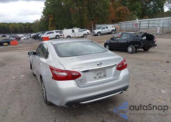 1N4AL3AP0JC227980: 43585427