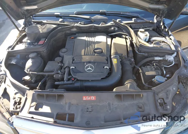 WDDGF4HB2DA852950: 43585702