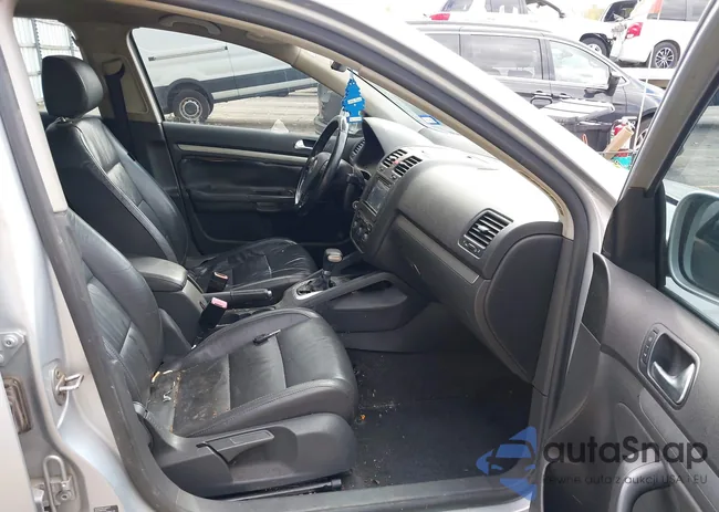 3VWDT71K16M661962: 43585876