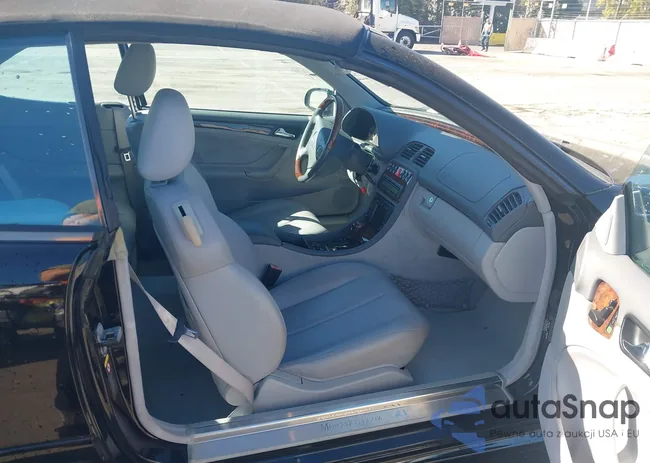 WDBLK70G41T083153: 43584912