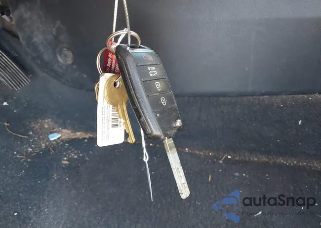 3KPA25AD9LE351580: 43585251